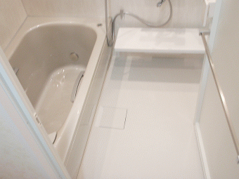 床ワイパー洗浄で床まわりのきれいが長持ち　目黒区O様邸